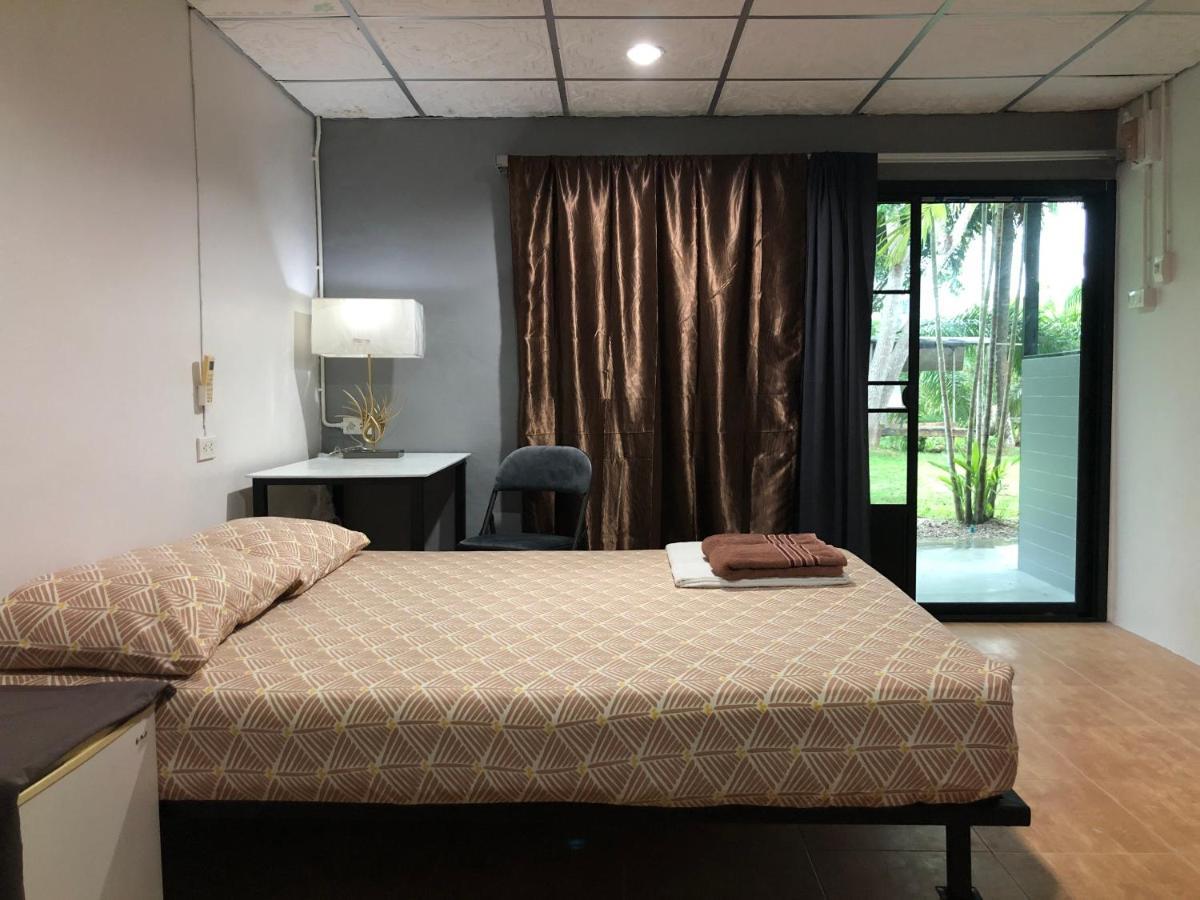 Wassana Sitdharma Guesthouse Trang Buitenkant foto