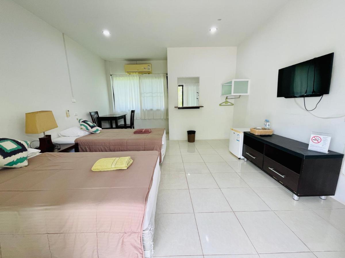 Wassana Sitdharma Guesthouse Trang Buitenkant foto