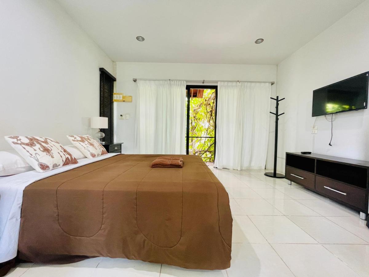 Wassana Sitdharma Guesthouse Trang Buitenkant foto