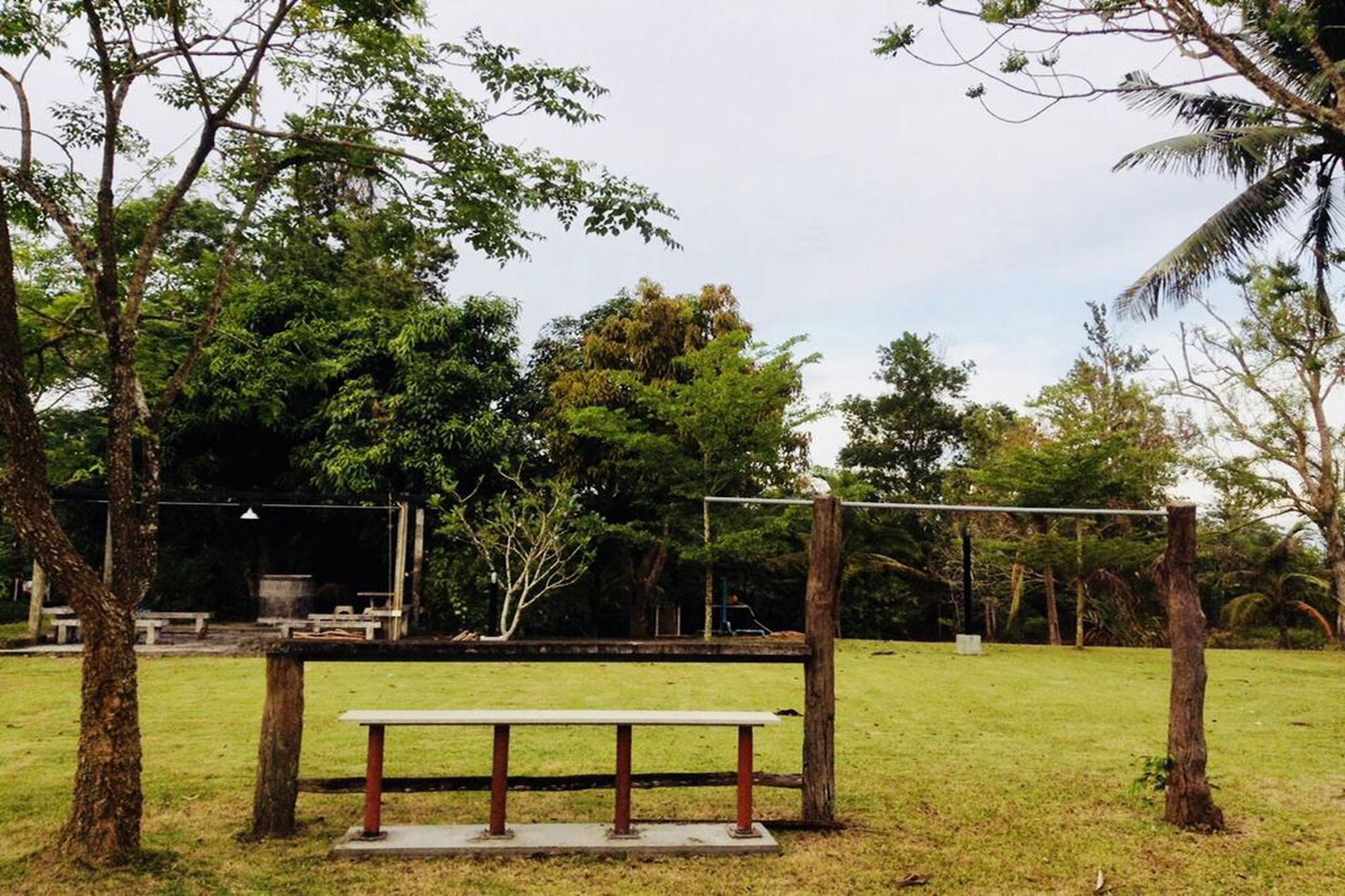 Wassana Sitdharma Guesthouse Trang Buitenkant foto